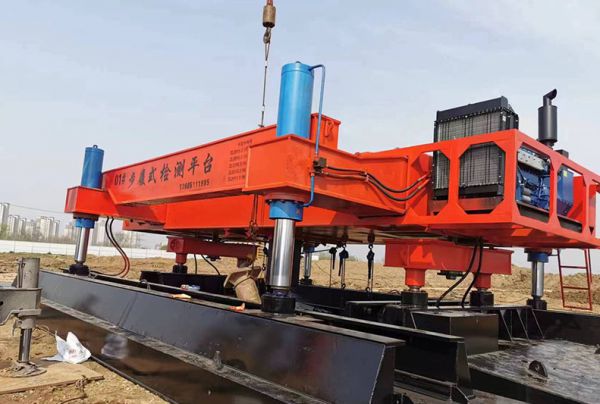 步履式光伏打樁機(jī)