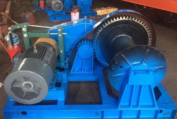 卷?yè)P(yáng)機(jī)